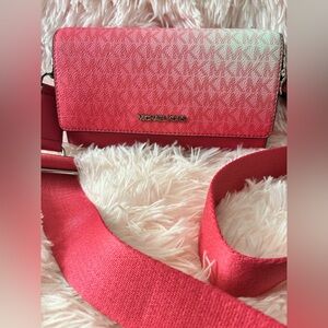 Michael Kors pink  jet set Crossbody large wallet, bag zip around hibiscus ombre